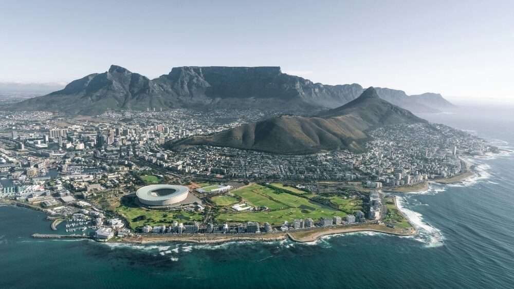 Where to Stay in Cape Town: Weather, Flights, and Hotels